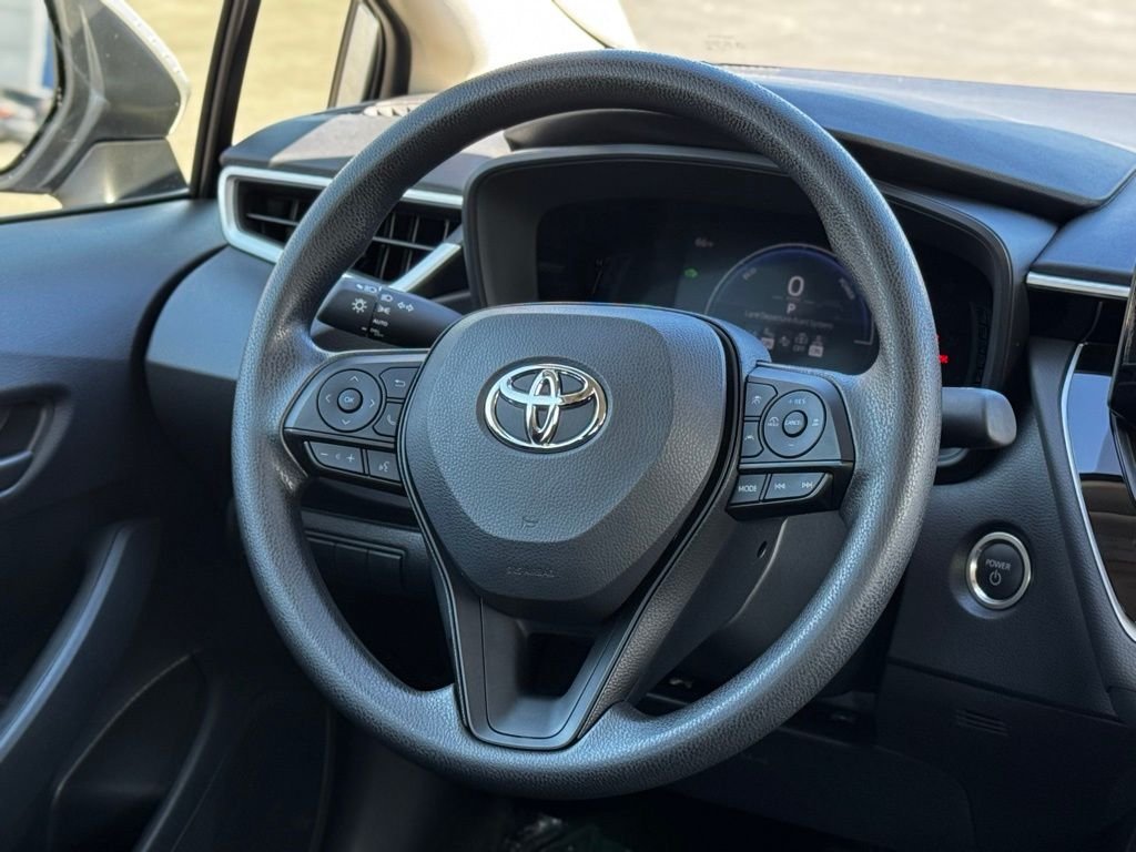 2026 Toyota Corolla LE - Photo 24