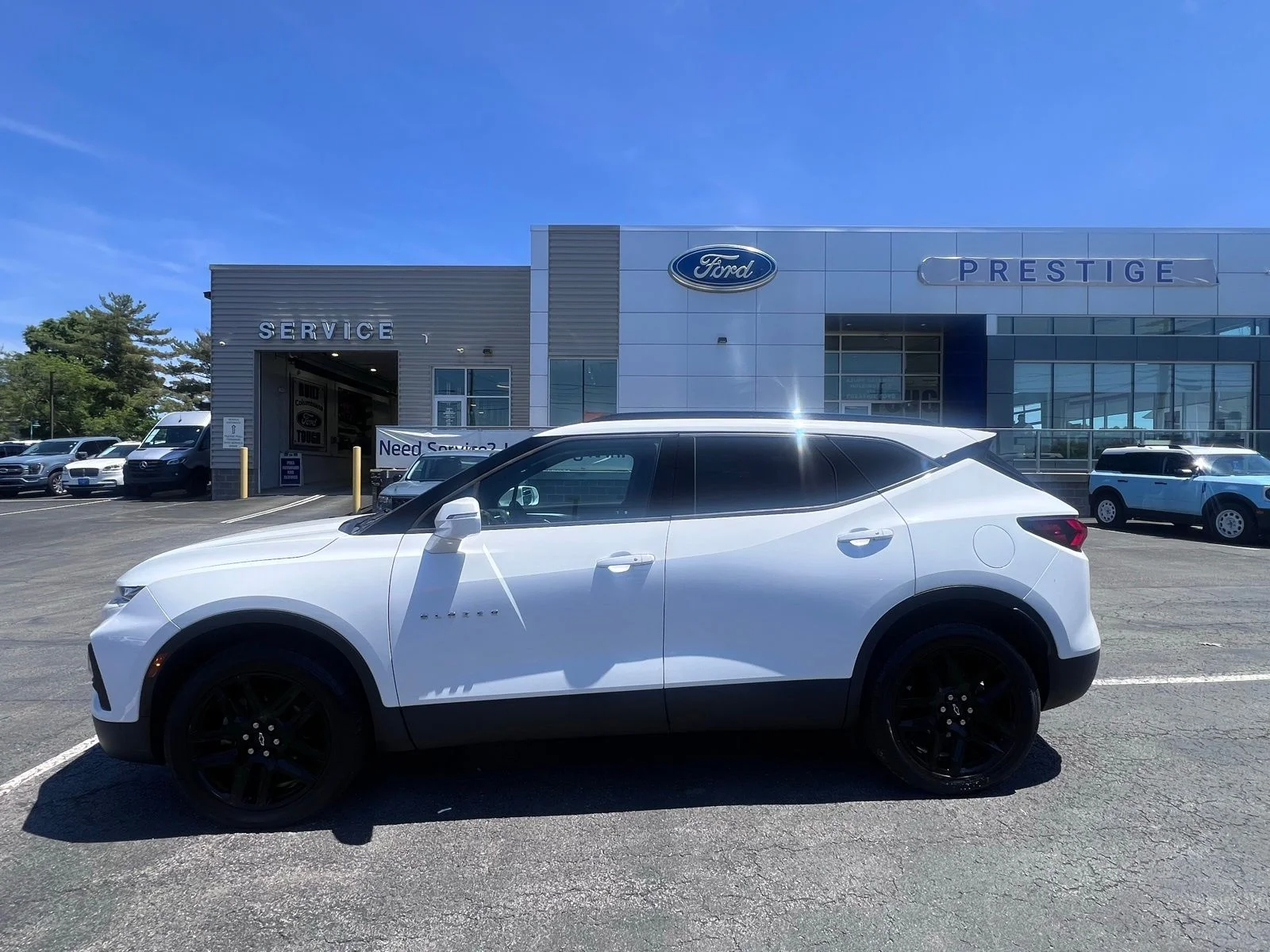 Used 2019 Summit White Chevrolet Base image 6