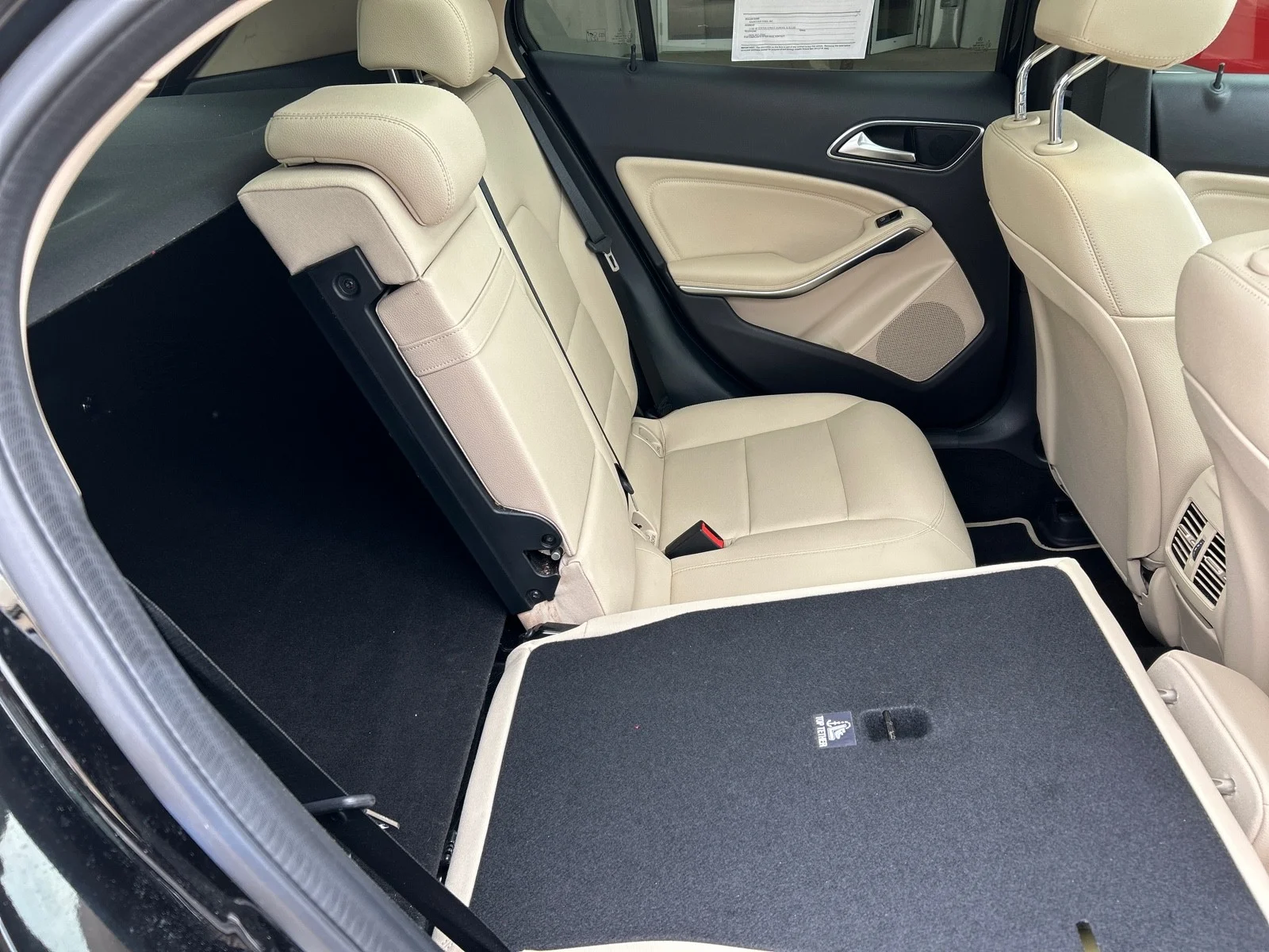 Used 2018 Cosmos Black Metallic Mercedes-Benz GLA 250 image 12
