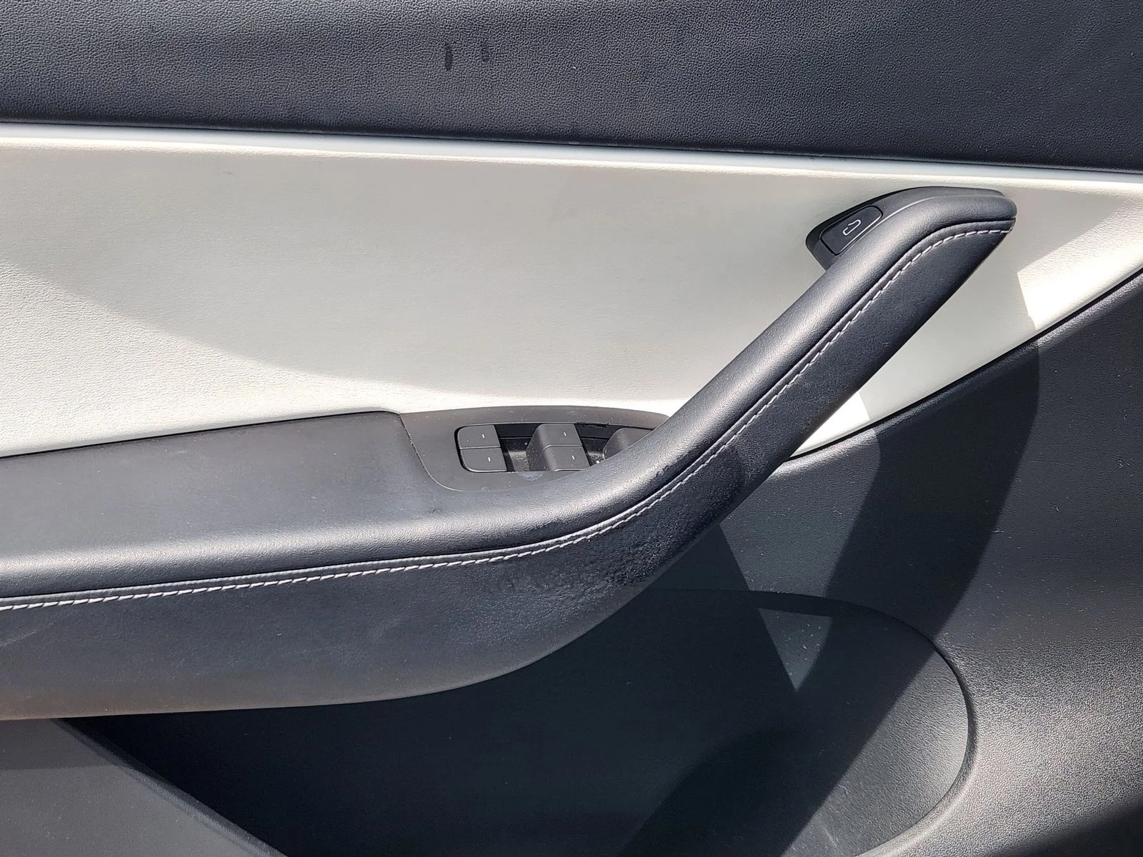 Used 2022 White Tesla Long Range image 20