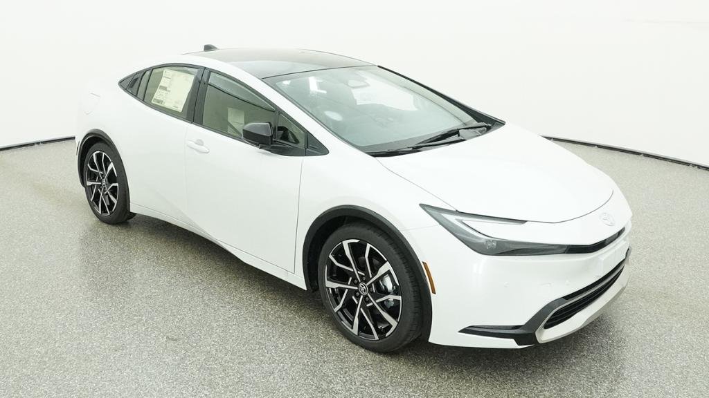 New 2026 Wind Chill Pearl Toyota XSE image 32