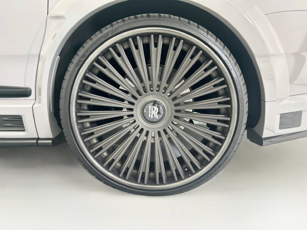 Used 2024 Stone Gray Rolls-Royce Black Badge image 30
