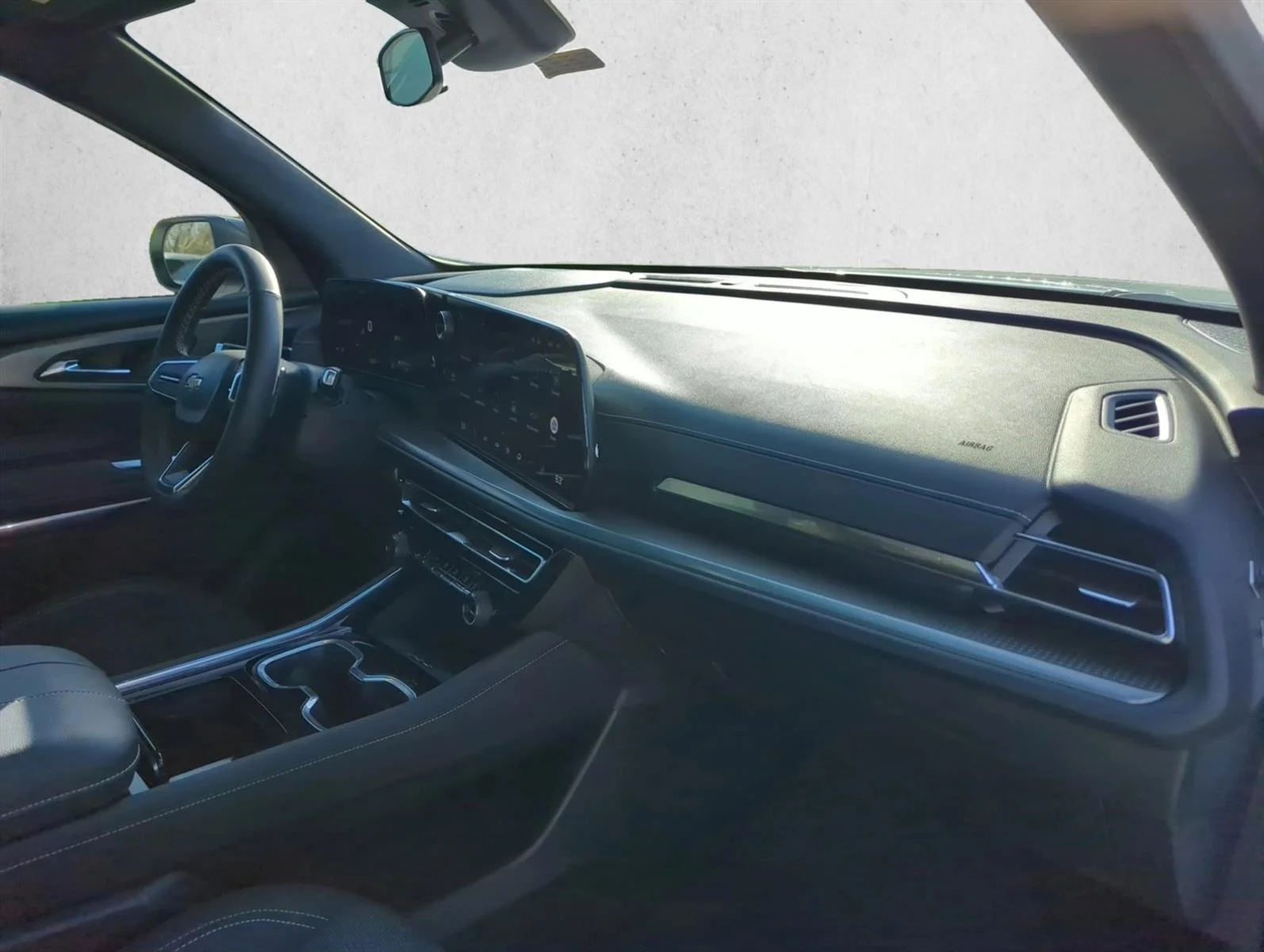 Used 2024 Summit White Chevrolet FWD LT image 24