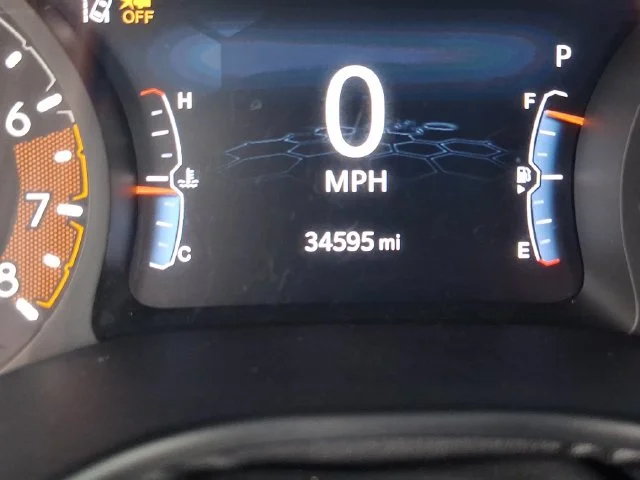 Used 2023 Gray Jeep Latitude Lux image 16
