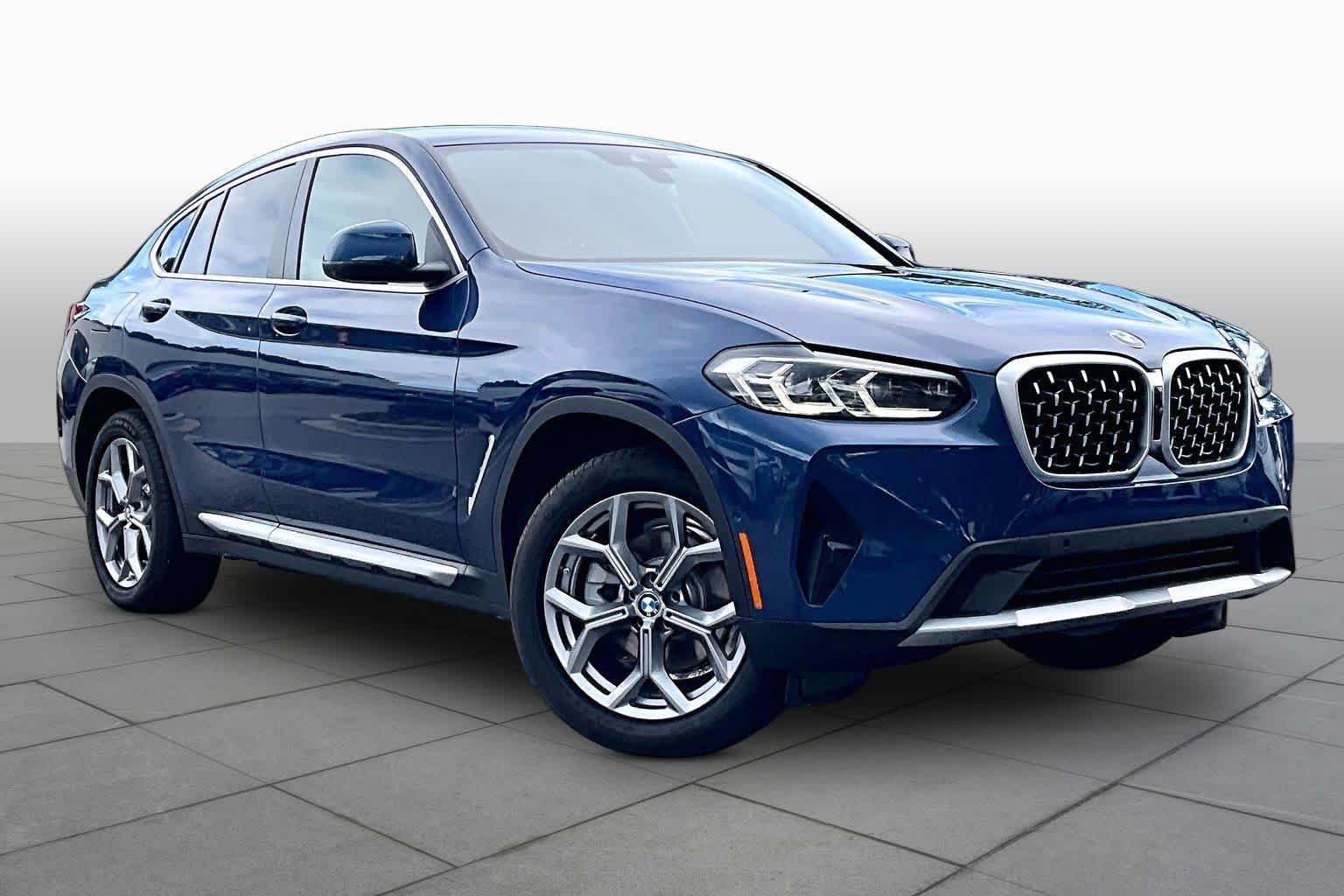 Certified Used 2025 Phytonic Blue Metallic BMW xDrive30i image 3