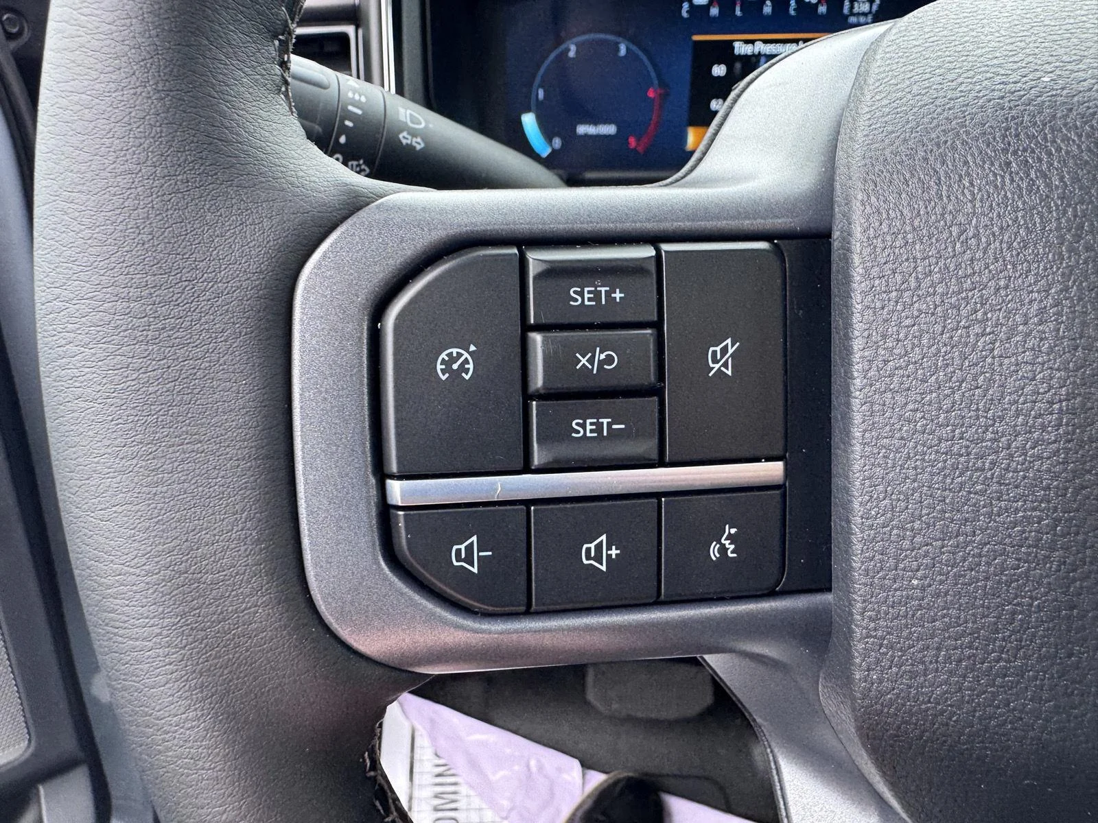 Used 2026 Glacier Gray Metallic Tri-Coat Ford Lariat image 15