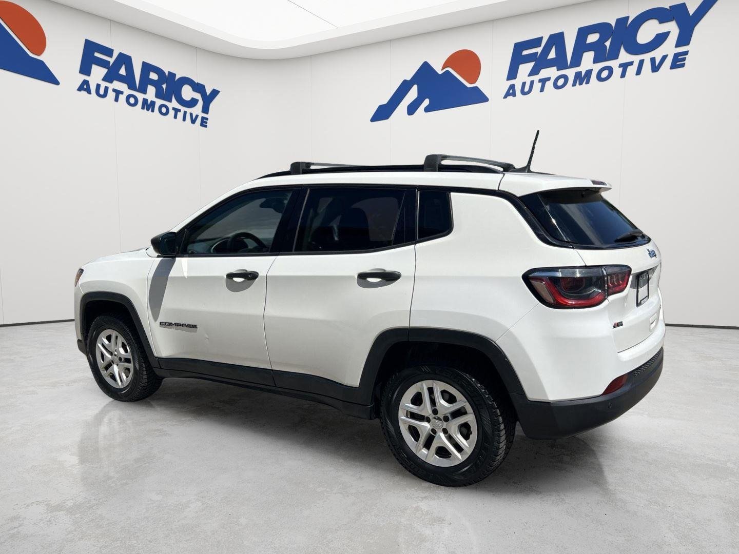 Used 2018 White Clearcoat Jeep Sport image 7