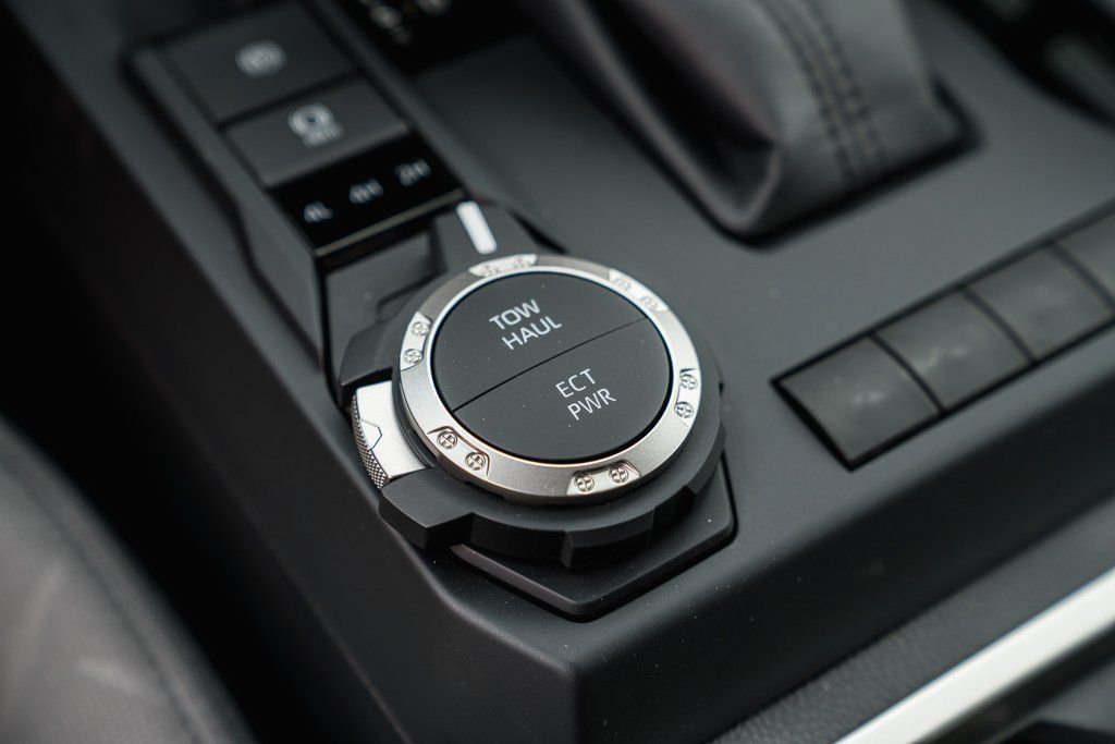 2025 Toyota Tacoma SR5 - Photo 19