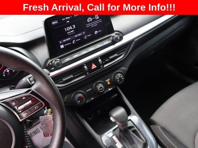Used 2022  Kia LXS image 20