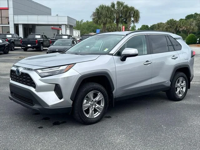 Certified Used 2024 SILVER SKY METALLIC Toyota  image 7