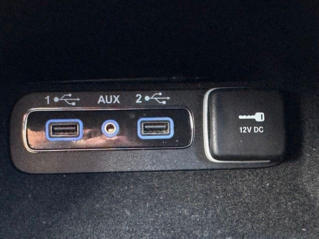 Used 2019 Blue Jeep Overland image 39