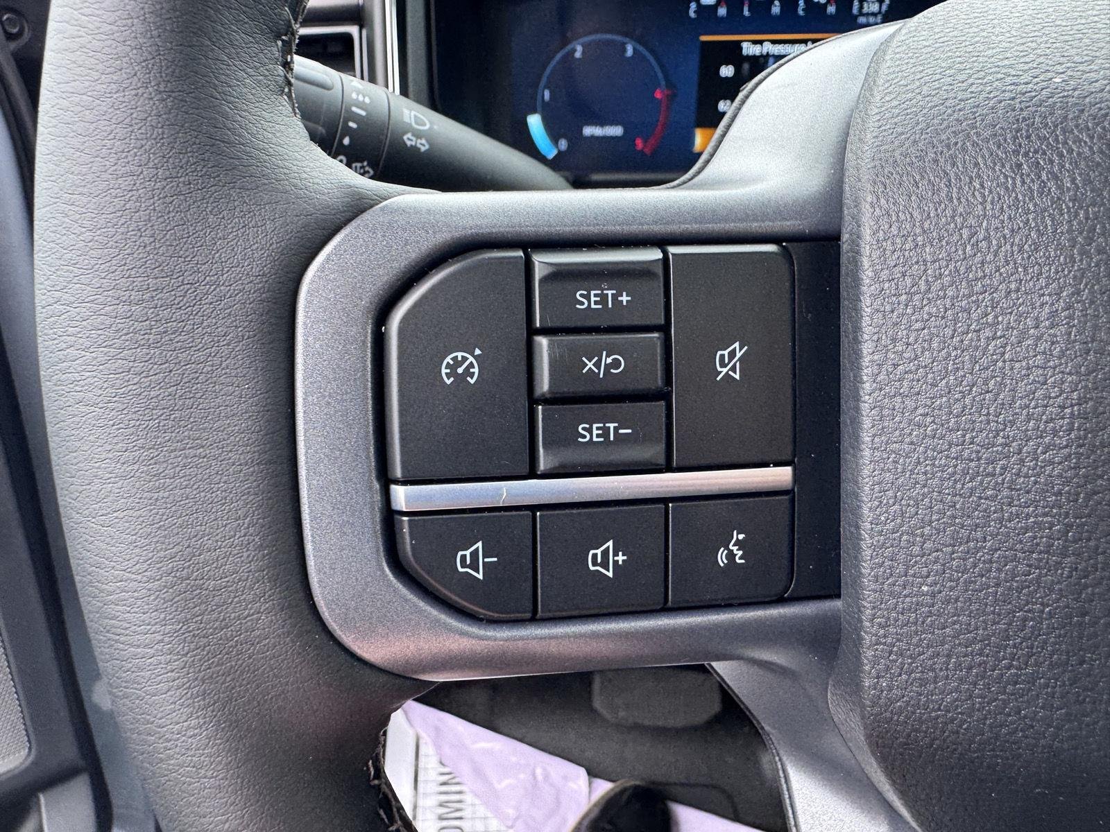 Used 2026 Glacier Gray Metallic Tri-Coat Ford Lariat image 15