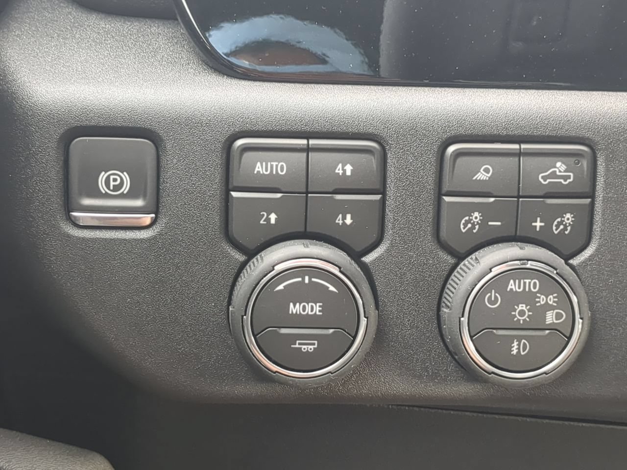 Used 2026 White Sands Chevrolet RST image 18