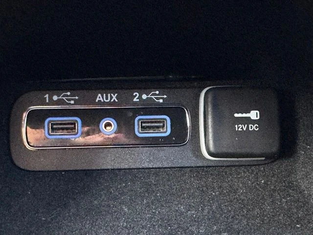 Used 2019 Blue Jeep Overland image 39