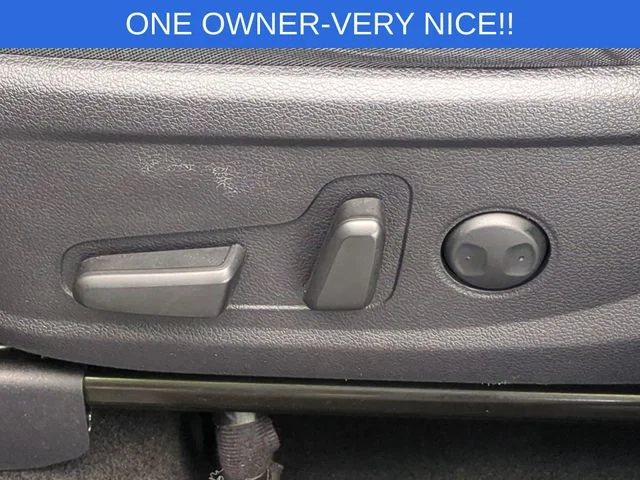 Used 2023 Gray Hyundai SEL image 17