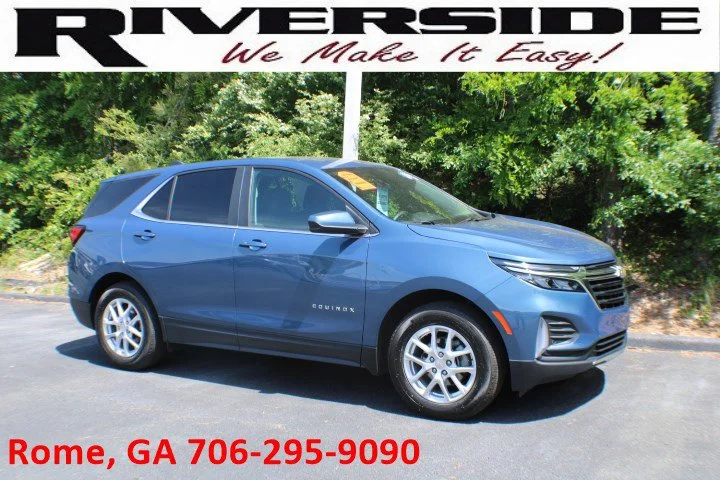 Used 2024 Lakeshore Blue Metallic Chevrolet LT image 1