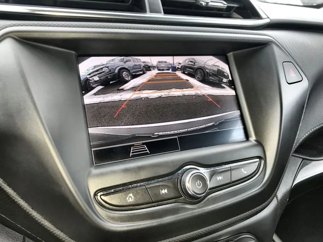 Used 2023 White Chevrolet LT image 17