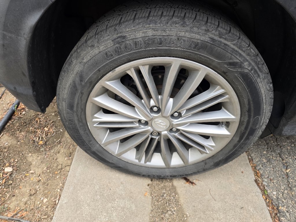 Used 2020 Ultra Black Hyundai SEL image 20