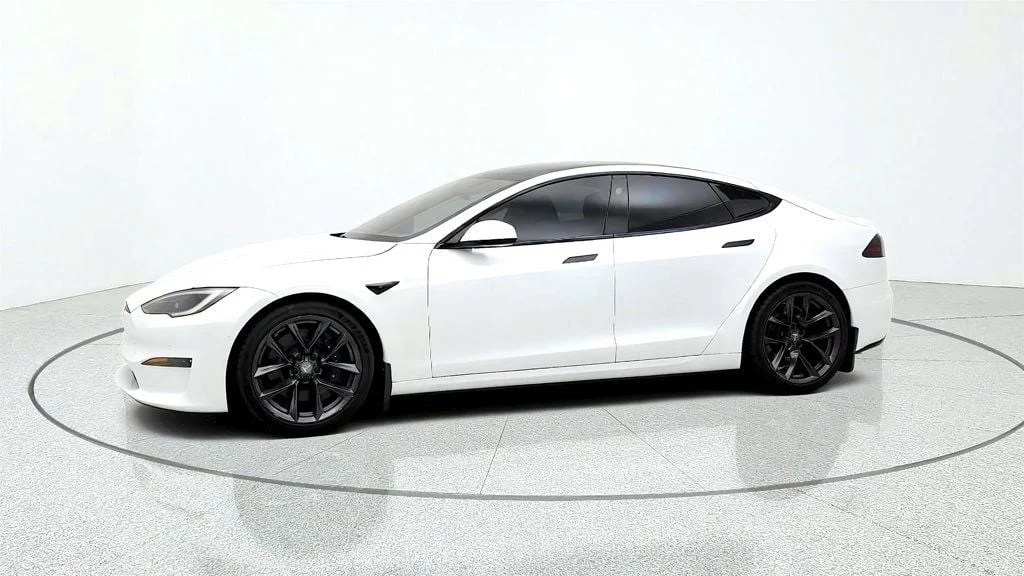Used 2022 Pearl White Multi-Coat Tesla Plaid AWD image 8