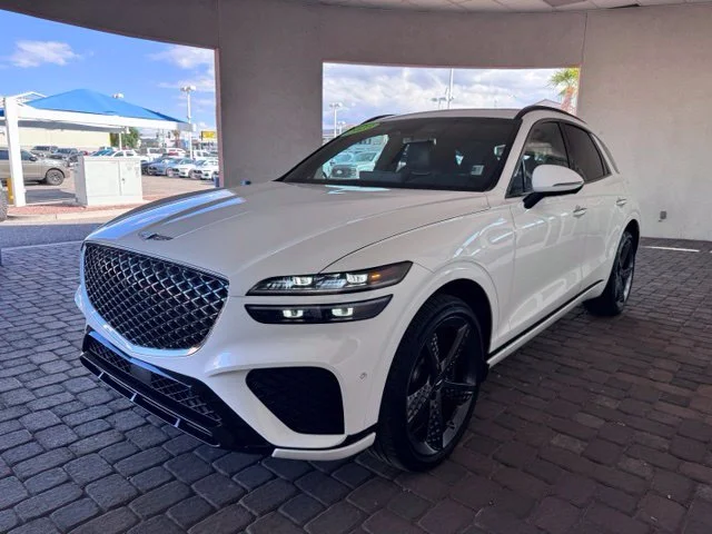 2023 GENESIS GV70 Standard