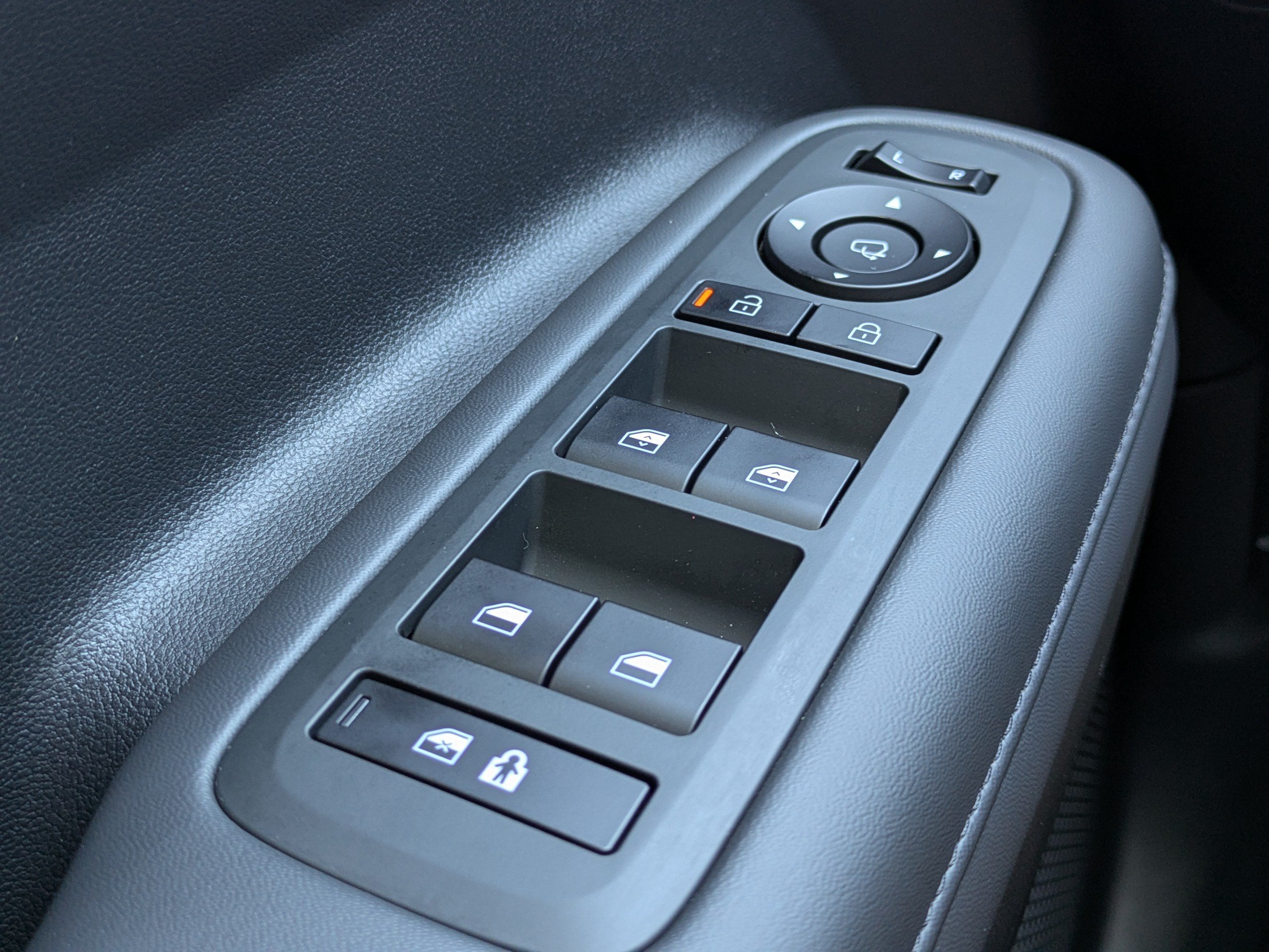 2024 Hyundai Santa Fe Limited HEV - Photo 25