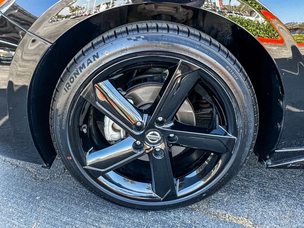 Used 2022 Black Nissan SR image 10