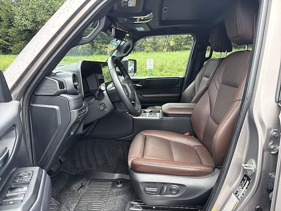 Used 2025 Meteor Toyota Base image 11