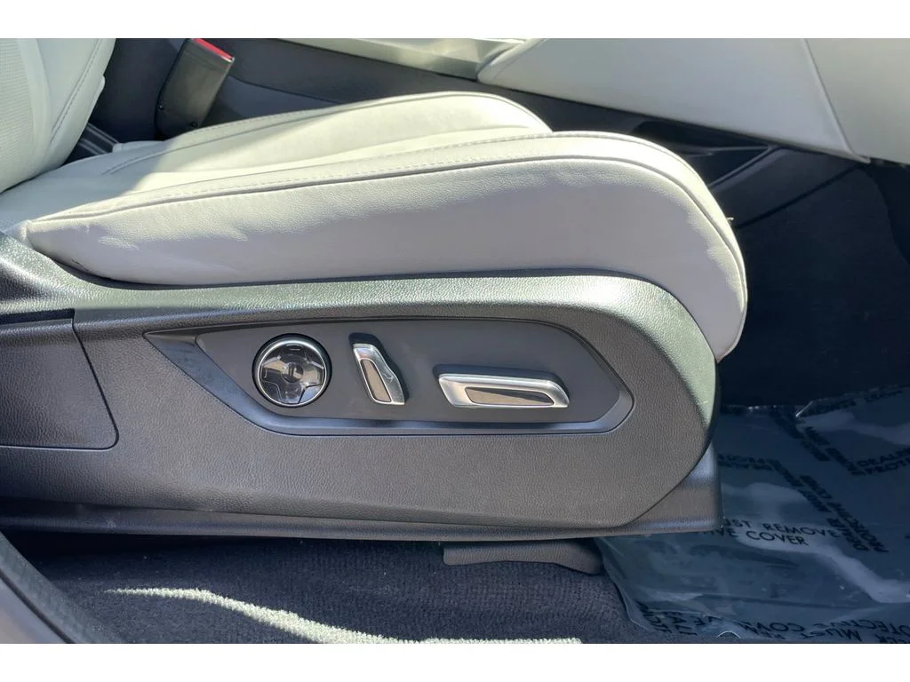 Used 2023 Lunar Silver Metallic Acura TECH image 23