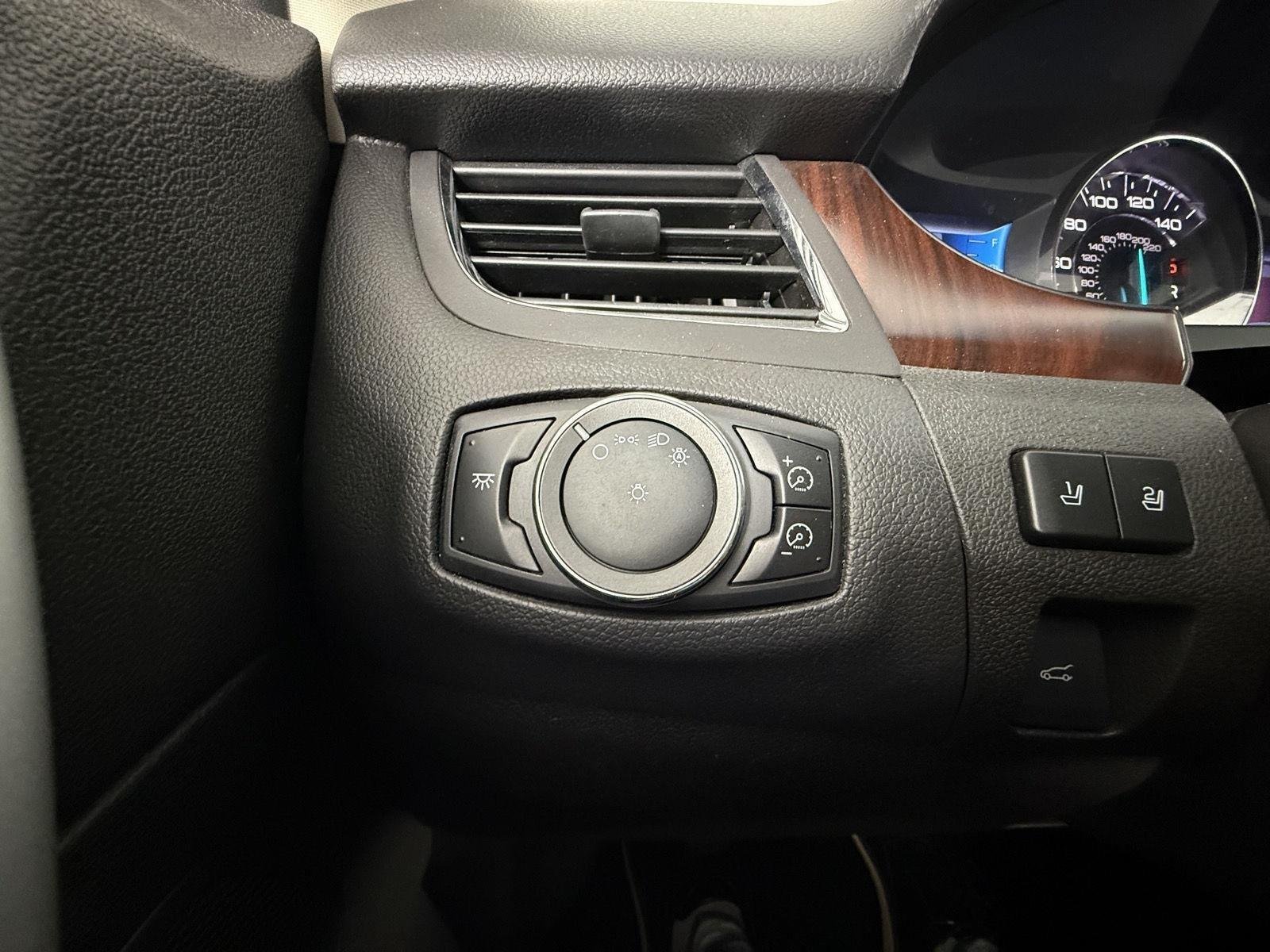 Used 2013 Mineral Grey Metallic Ford Limited image 21