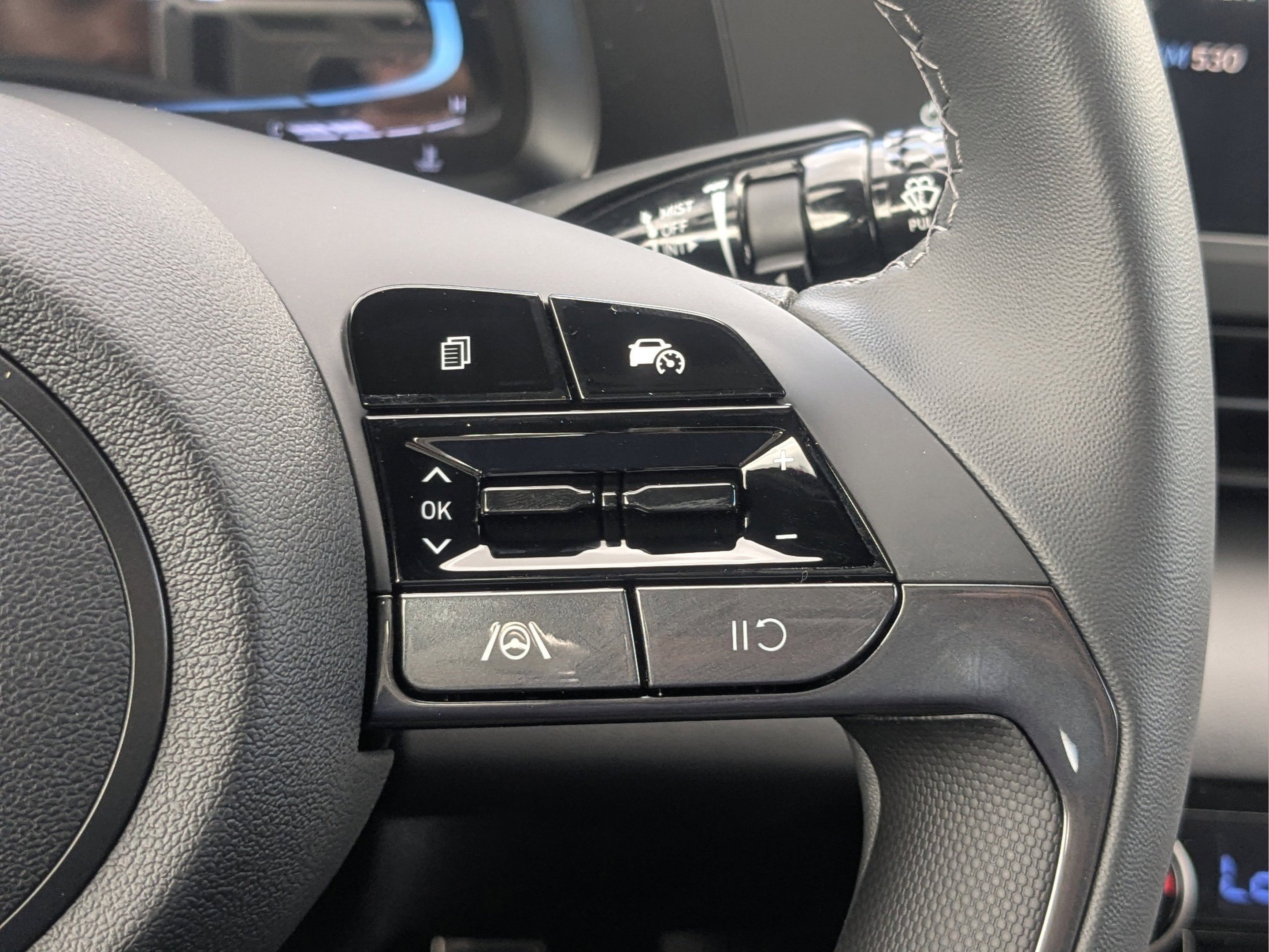 New 2026 Amazon Gray Hyundai SEL Sport image 28