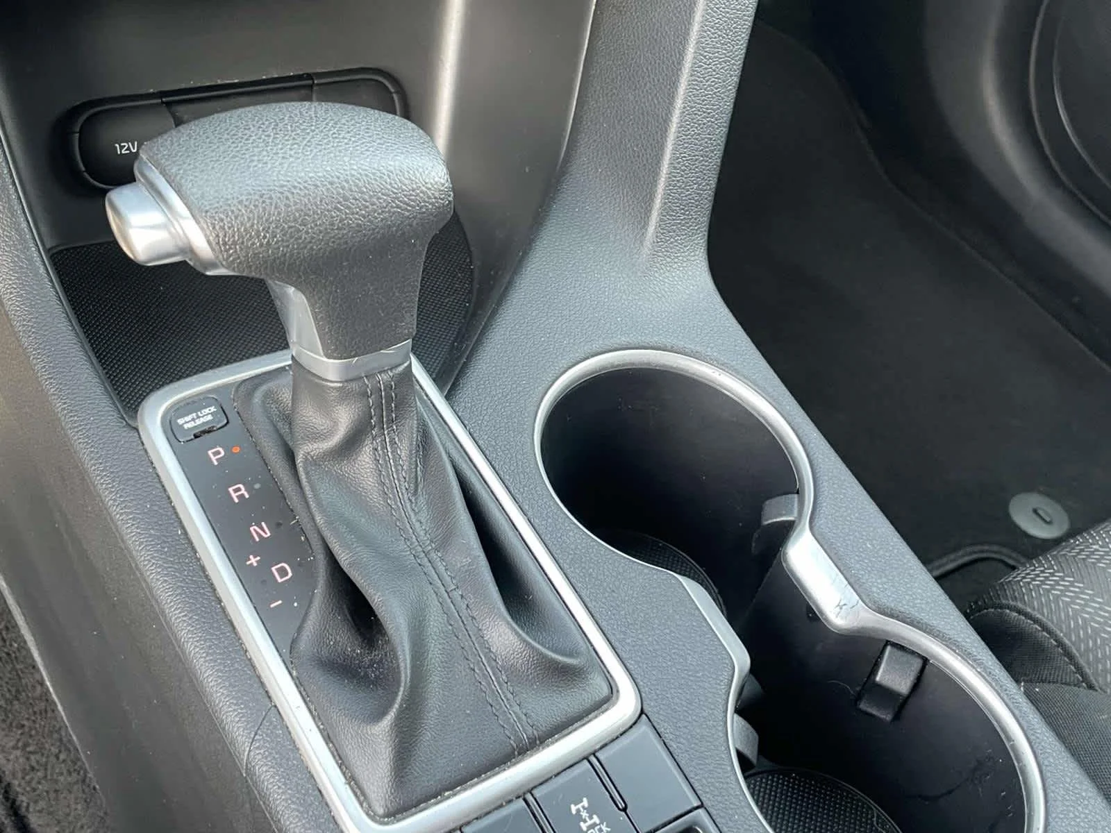 Used 2019 Sparkling Silver Kia LX image 23