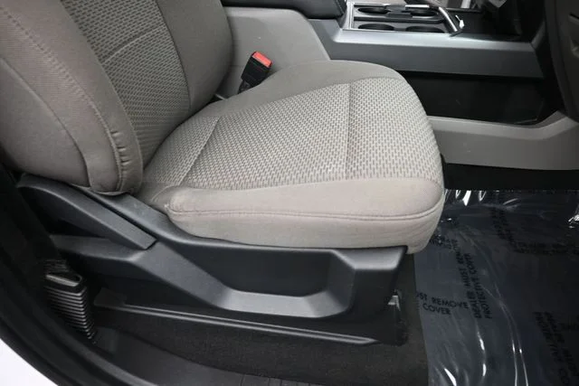 Certified Used 2021 Oxford White Ford XLT image 31