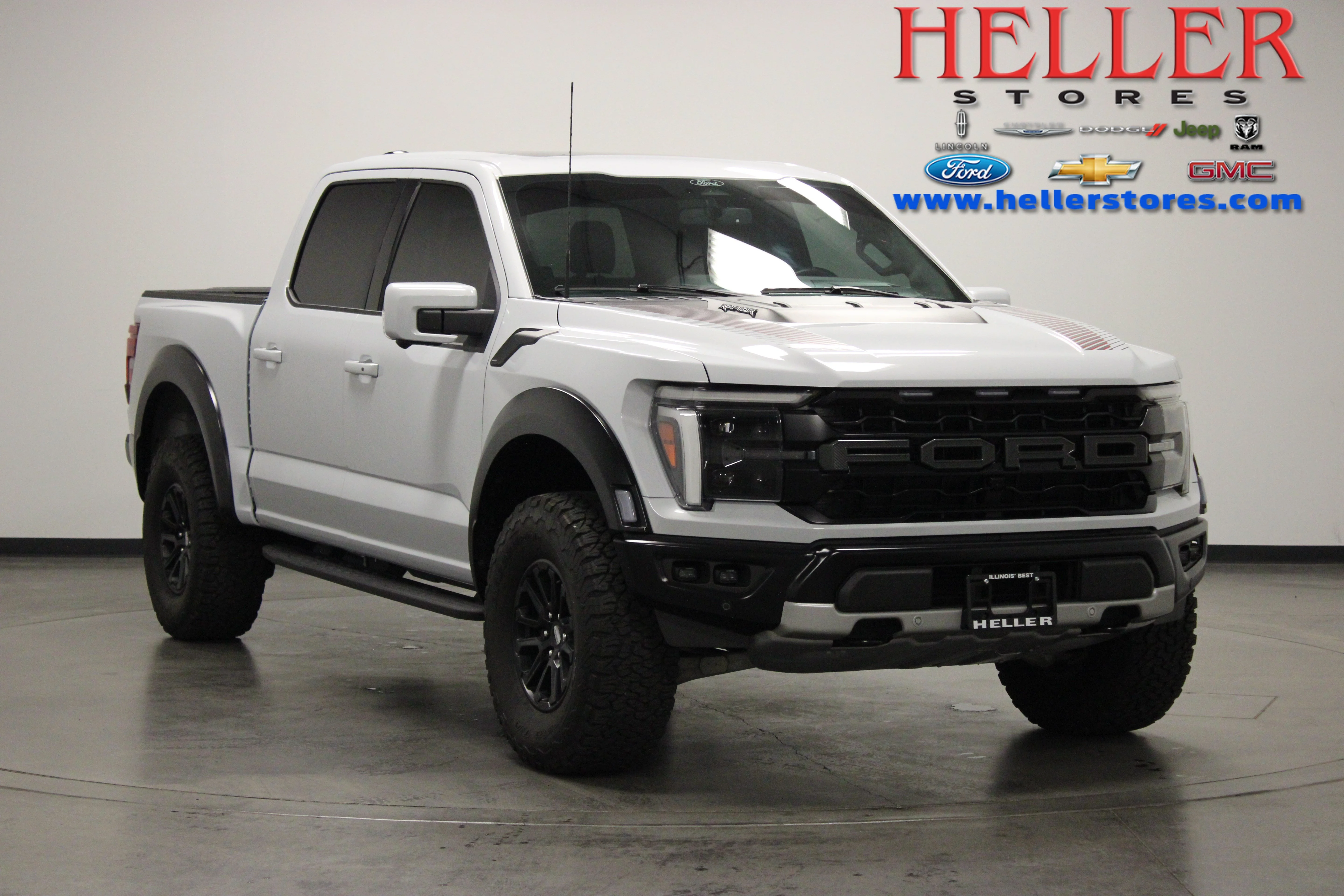 Used 2025 Space White Metallic Ford Raptor image 1