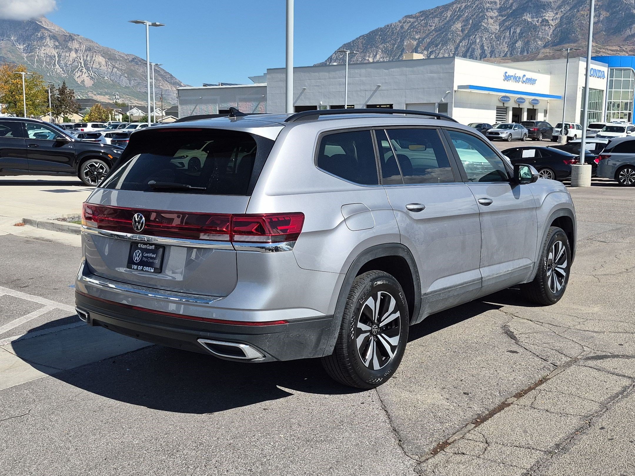 Certified Used 2024 Silver Mist Metallic Volkswagen 2.0T SE image 3