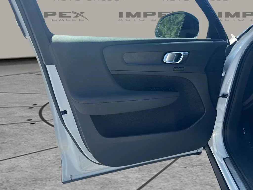 Used 2023 White Volvo Twin Plus image 19