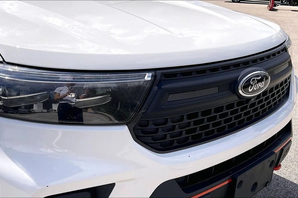 Used 2022 White Ford Timberline image 31