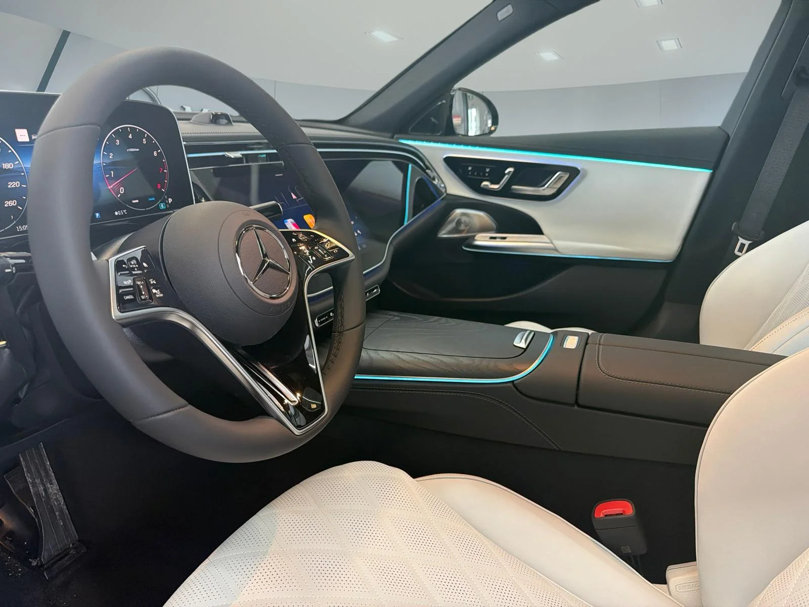 New 2026 Grey Mercedes-Benz E 450 4MATIC Sedan image 10