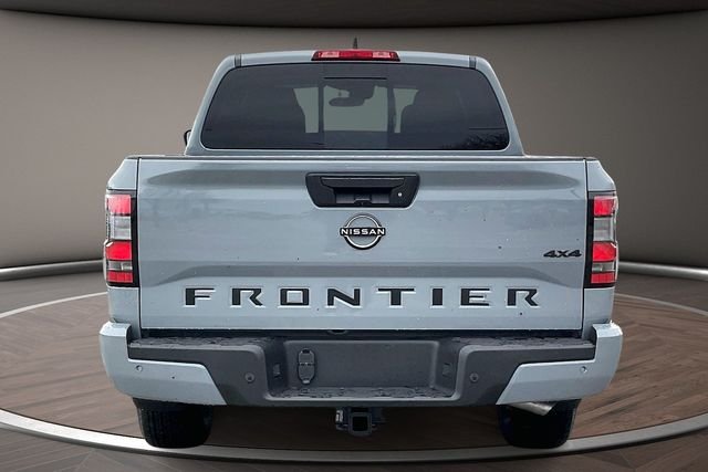 New 2026 Boulder Gray Pearl Nissan Crew Cab SV image 4