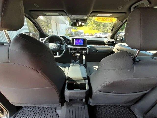 Used 2025 Underground Toyota SR5 image 42