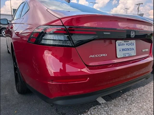 Used 2025  Honda SE image 20