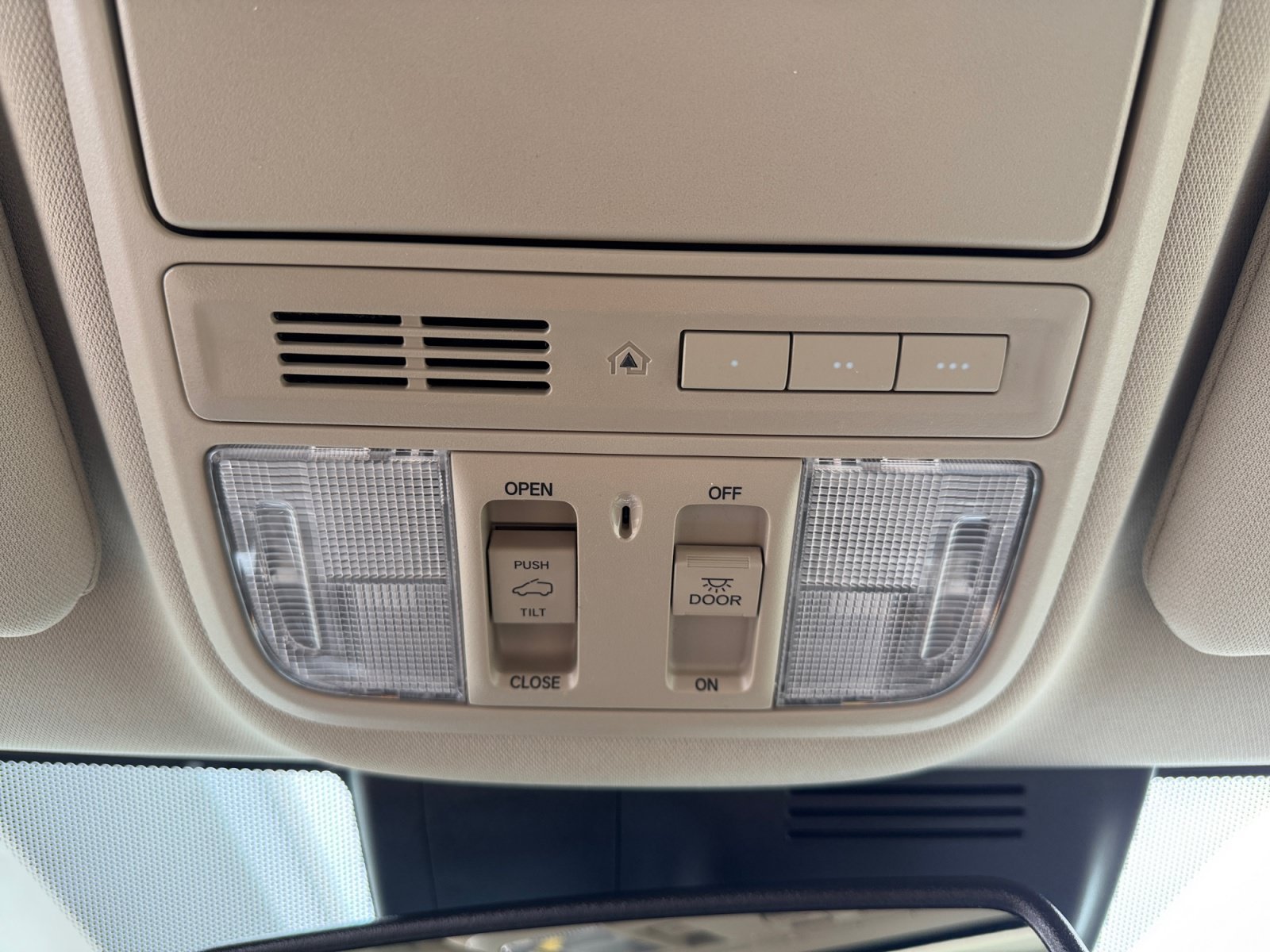 2020 Honda CR-V Touring - Photo 28