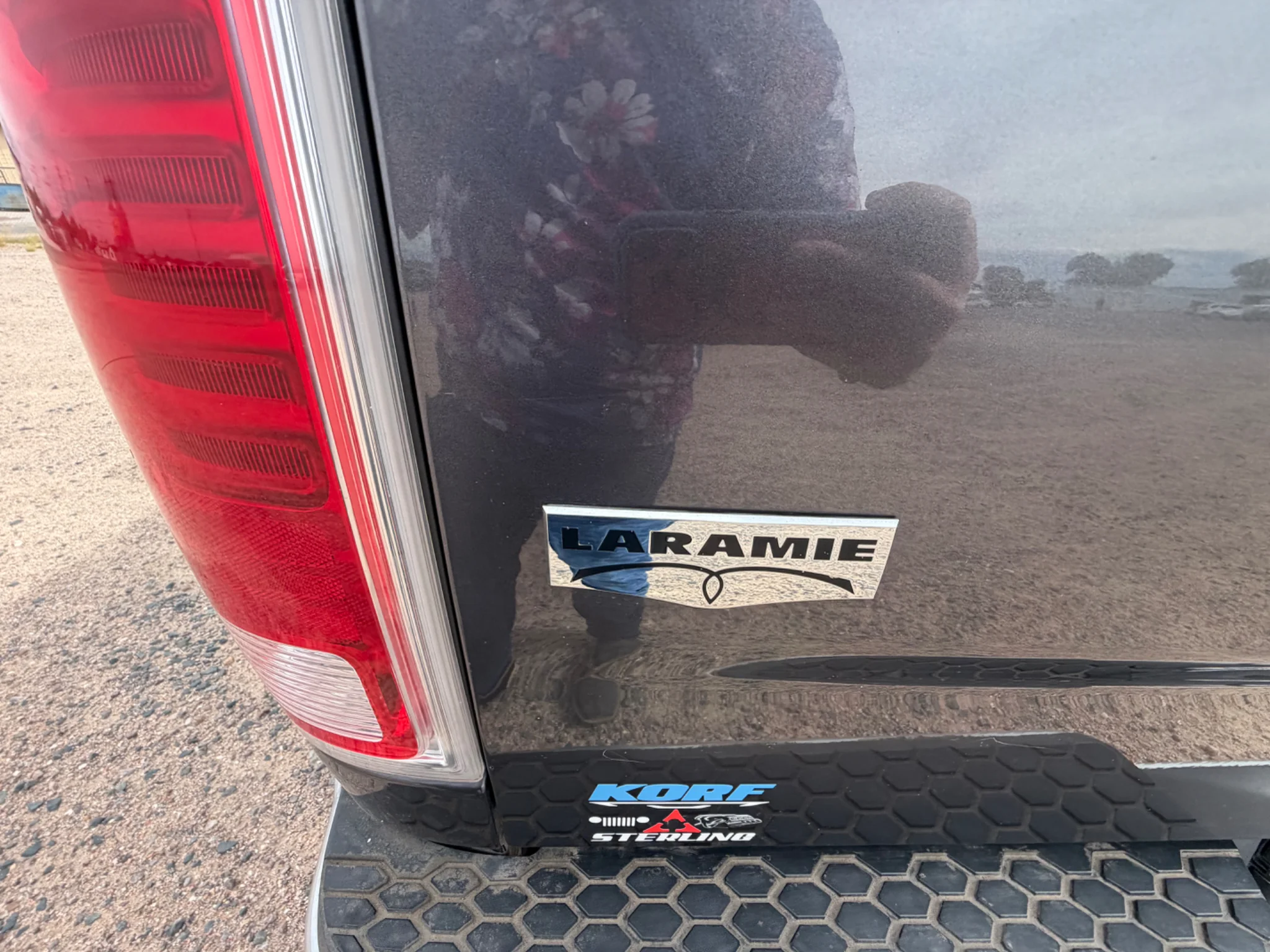 Used 2016 Granite Crystal Metallic Clearcoat Ram Laramie image 11
