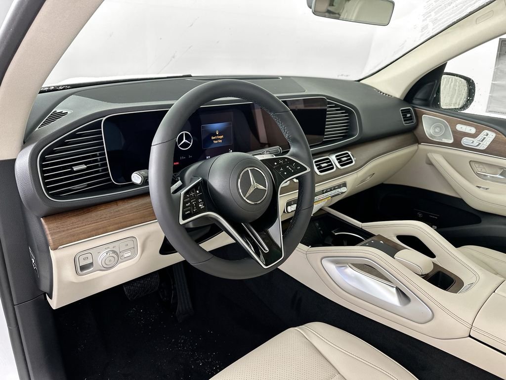 New 2026 MANUFAKTUR Moonlight White Metallic Mercedes-Benz GLE 350 image 9
