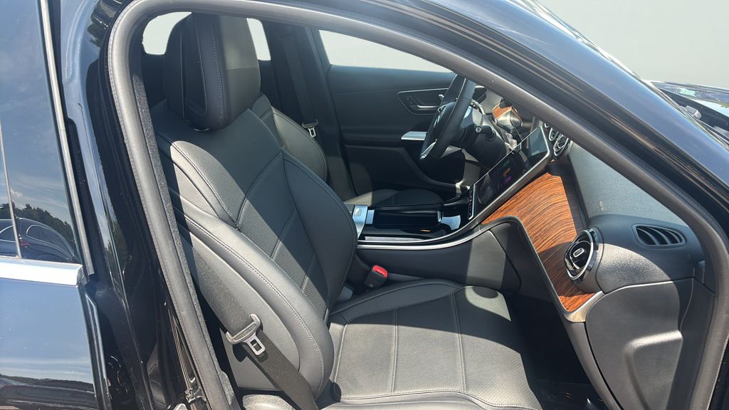 Used 2026 Black Mercedes-Benz GLC 300 image 22
