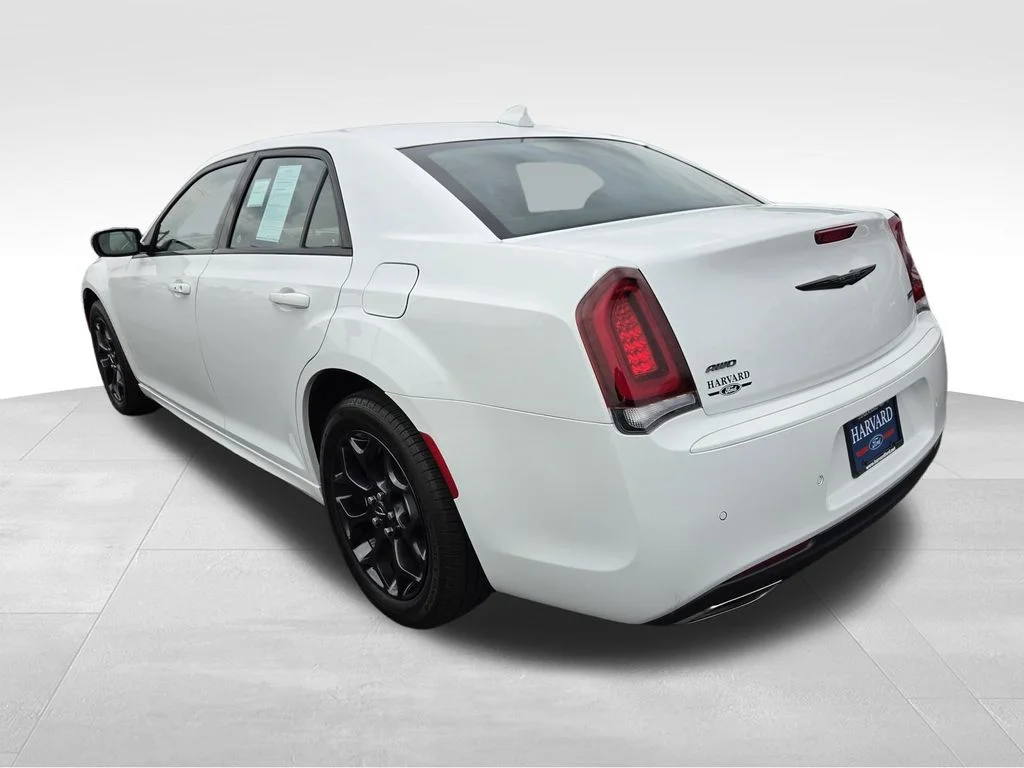 Certified Used 2023 Bright White Clearcoat Chrysler Touring image 6