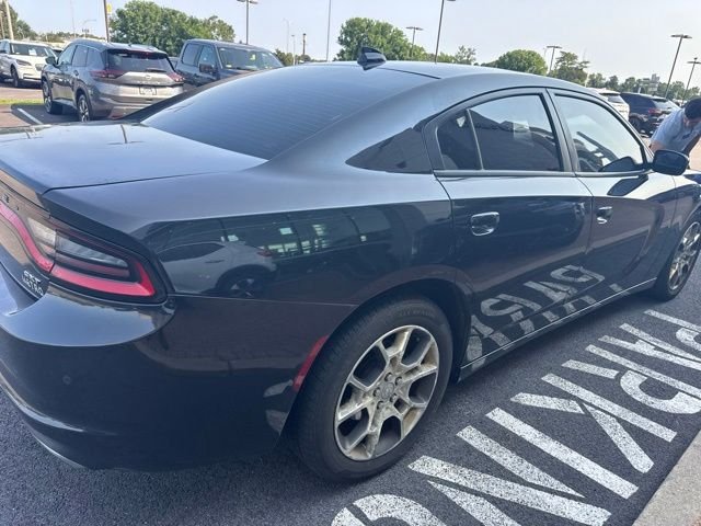 Used 2015 Black Dodge SXT image 4