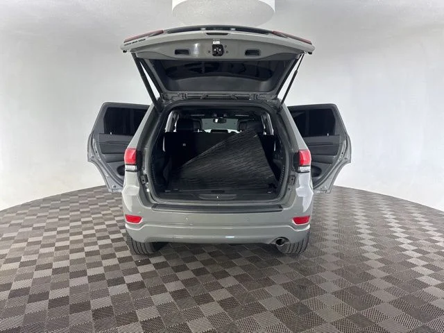 Used 2020 Gray Jeep Altitude image 17