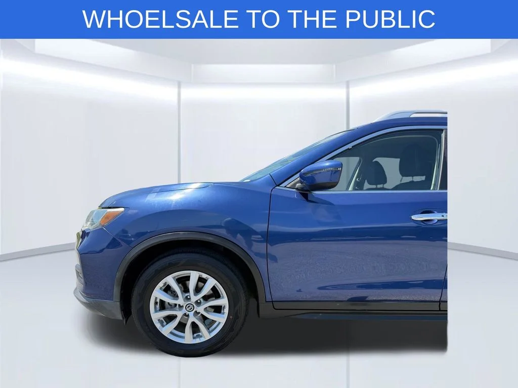 Used 2020 Blue Nissan SV image 23