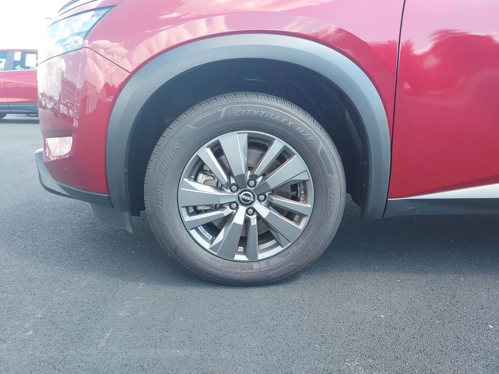 Used 2023 Red Nissan SV image 10