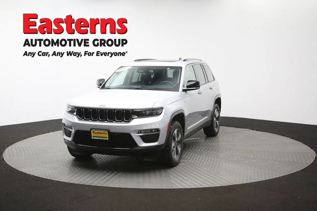 Used 2022 Silver Jeep 4xe image 57